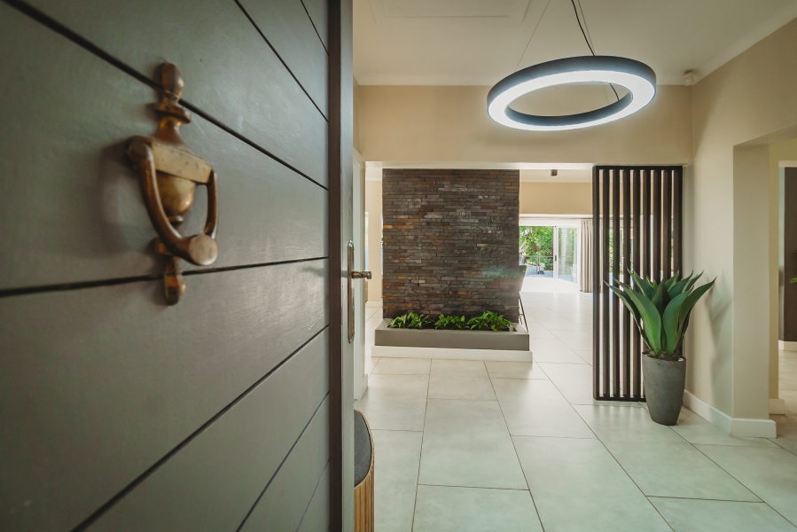 5 Bedroom Property for Sale in Heather Park Western Cape